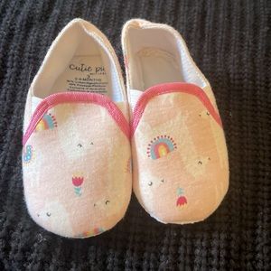 Cutie Pie 6-9 Months Slippers (Never Worn)